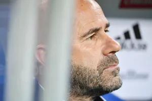 HLV Peter Bosz của Dortmund tin rằng trong một ngày không xa sẽ có một cầu thủ được chuyển nhượng với tổng giá trị 1 tỷ EUR. Ảnh: Getty Images 