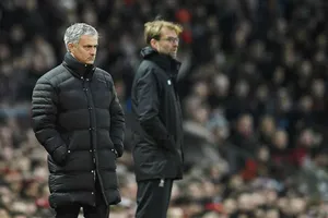 Kenny Dalglish tin rằng Mourinho sẽ không dũng cảm đôi công với Jurgen Klopp. Ảnh: Getty Images 