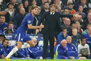Antonio Conte tự tin có thể giúp Chelsea vượt khó. Ảnh: Getty Images 