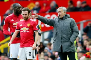 Với Zlatan Ibrahimovic, HLV Jose Mourinho là người thích hợp nhất dẫn dắt Man.United. Ảnh: Getty Images 