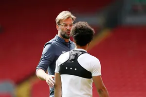 HLV Jurgen Klopp vẫn đang cố gắng tìm giải pháp tốt nhất cho chung kết. Ảnh: Getty Images 