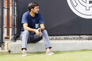 Raul là bước chuẩn bị cho tương lai của Real. Ảnh AS.