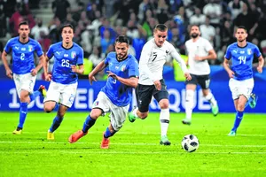 Antoine Griezmann vẫn cần sự hỗ trợ lớn từ đồng đội. Ảnh: Getty Images 