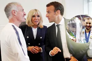 Tổng thống Macron và HLV Deschamps. Ảnh Marca.