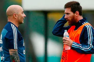 HLV Jorge Sampaoli tin tưởng tài năng của Lionel Messi kết hợp với kinh nghiệm sẽ mang về thành công. Ảnh: GETTY IMAGE