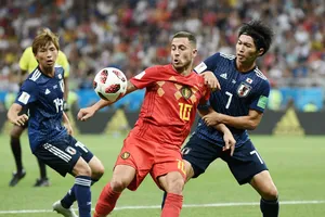 Dù hạn chế ngôi sao Eden Hazard (giữa) và ghi trước 2 bàn, nhưng Nhật Bản vẫn thua ngược đáng tiếc. Ảnh: Getty Images 