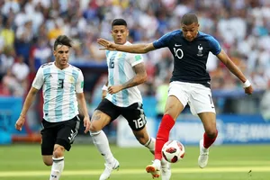 Mbappe đạt tốc độ phi thường trong trận đấu với Argentina. Ảnh: Getty Images