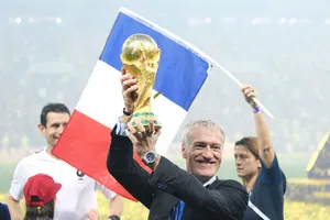 HLV Didier Deschamps luôn tin đội tuyển của ông xứng đáng là nhà vô địch. Ảnh: Getty Images