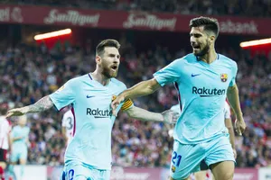 Barca không muốn bán Gomes với giá rẻ. Ảnh: Getty Images