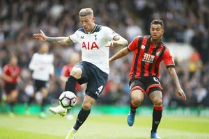 Toby Alderweireld (trái) từ lâu đã xác định muốn rời Tottenham. Ảnh: Getty Images