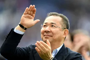 Leicester đau buồn vĩnh biệt ông chủ huyền thoại Vichai Srivaddhanaprabha. Ảnh: Getty Images 