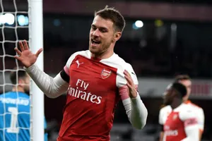 Aaron Ramsey đang ở trong tình trạng tâm lý thất vọng. Ảnh: Getty Images 