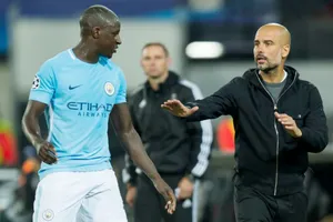 HLV Pep Guardiola vẫn bình thản bất chấp mất hậu vệ trái số 1 Benjamin Mendy trong 3 tháng. Ảnh: Getty Images 