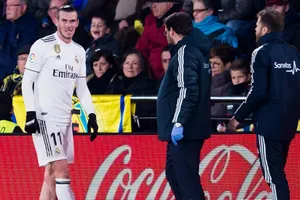 Chấn thương của Gareth Bale và kết quả hòa là một dự báo chẳng tốt đẹp đối với Real trong năm mới. Ảnh: Getty Images 
