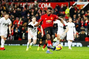 Nỗ lực ghi bàn của Paul Pogba đã không đủ giúp Quỷ đỏ nối dài mạch thắng. Ảnh: Getty Images