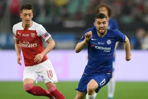 Mateo Kovacic (phải) đã chơi tốt khi giúp Chelsea thắng Europa League mùa qua. Ảnh: Getty Images 