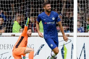 Olivier Giroud tỏa sáng để gây ấn tượng với tân HLV Frank Lampard. Ảnh: Getty Images 