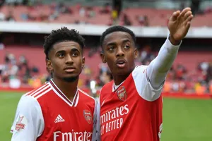 Reiss Nelson (trái) và Joe Willock được mong chờ là tương lai của Arsenal. Ảnh: Getty Images 