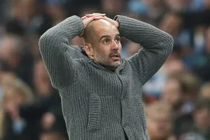 HLV Pep Guardiola càng đối mặt hơn thách thức trong mùa giải vốn đã khó khăn này. Ảnh: Getty Images 