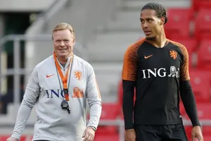 HLV Ronald Koeman (trái) đang rất thành công cùng tuyển Hà Lan. Ảnh: Getty Images 