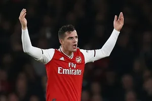 Granit Xhaka tiếp tục khiến nội bộ Arsenal không bình yên. Ảnh: Getty Images 