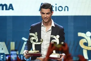 Cristiano Ronaldo được vinh danh tại Serie A. Ảnh: Getty Images