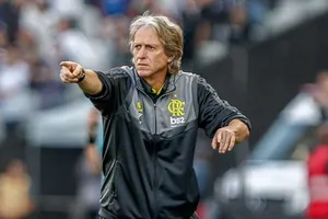 HLV Jorge Jesus đã xui rủi vướng vào COVID-19. Ảnh: Getty Images 
