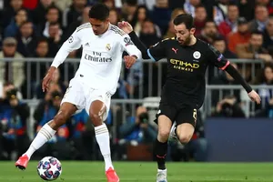 Bóng đá châu Âu có thể phải đợi đến giữa tháng 5 mới chính thức được nối lại. Ảnh: Getty Images 