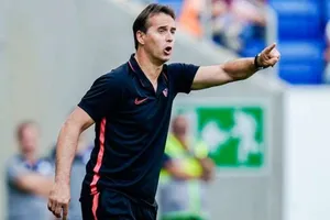 HLV Julen Lopetegui cảnh báo việc thúc đẩy cầu thủ trở lại sau dịch bệnh là thách thức rất lớn. Ảnh: Getty Images 