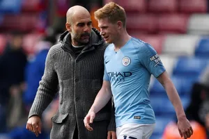 Kevin De Bruyne khẳng định rằng tương lai ở Man.City không phụ thuộc vào HLV Pep Guardiola. Ảnh: Getty Images