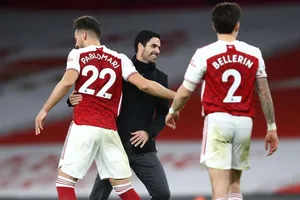 HLV Mikel Arteta phần nào gỡ bỏ được áp lực sau chiến thắng hệ trọng. Ảnh: Getty Images 