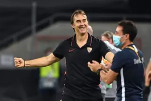 HLV Julen Lopetegui ở lại Sevilla đến mùa hè năm 2024.