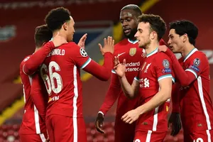 Sau bất lợi tại cuộc đua vô địch quốc nội, Liverpool lại gặp rắc rối ở châu Âu. Ảnh: Getty Images