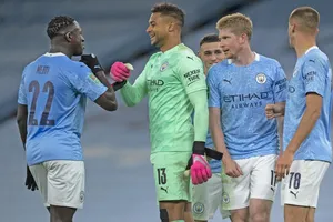 Thủ môn người Mỹ cũng đã tạo được niềm tin cho đồng đội. Ảnh: Getty Images