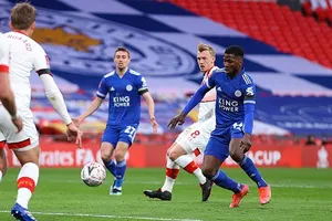 Kelechi Iheanacho sắm vai người hùng giúp Leicester có cơ hội lịch sử. Ảnh: Getty Images