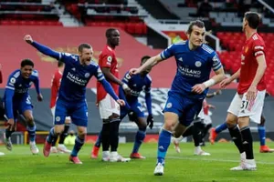 Leicester mừng chiến thắng quan trọng trước Man.United. Ảnh: Getty Images