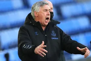 HLV Carlo Ancelotti không thể lý giải vì sao Everton đá sân nhà kém đến vậy. Ảnh: Getty Images