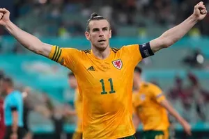 Gareth Bale đầy tự tin sau khi cùng Xứ Wales đánh bại Thổ Nhĩ Kỳ. Ảnh: Getty Images