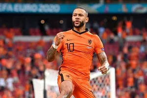 Memphis Depay ghi bàn cho tuyển Hà Lan tại Euro 2020. Ảnh: Getty Images