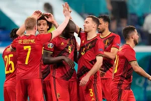 Tuyển Bỉ trở thành đội tuyển thứ 3 toàn thắng vòng bảng sau Italy và Hà Lan. Ảnh: Getty Images