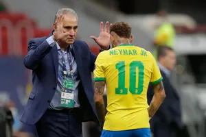 HLV Tite và ngôi sao Neymar tại giải đấu.