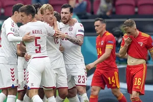 Đan Mạch là đội đầu tiên ghi 4 bàn trở lên ở 2 trận liên tiếp tại một kỳ Euro.