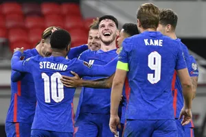 Tuyển Anh dễ dàng giành chiến thắng 4-0 trước chủ nhà Hungary.