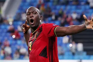 Romelu Lukaku tiếp tục tỏa sáng với cú đúp cho tuyển Bỉ.