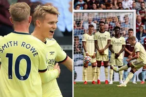 Martin Odegaard và khoảnh khắc trở thành người hùng của Pháo thủ. 