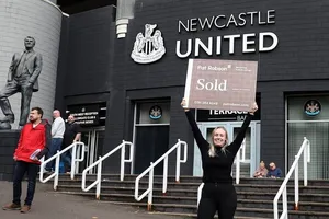 Newcastle đã được chuyển giao quyền sở hữu cho ông chủ mới giàu có và tham vọng.