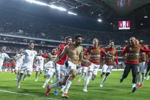 Serbia ngược dòng giành chiến thắng gây sốc ngay trên sân tuyển Bồ Đào Nha.
