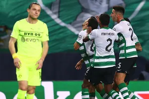 Sporting Lisbon chấm dứt hy vọng tiến vào vòng loại trực tiếp của Borussia Dortmund.