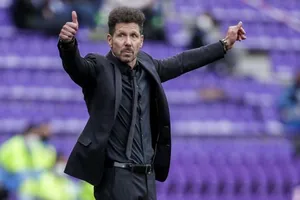 HLV Diego Simeone đang chịu áp lực lớn trong mùa giải sa sút này.