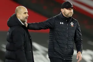 HLV Ralph Hasenhuttl (phải) dành sự tôn trọng cao nhất cho Pep Guardiola. Ảnh: Getty Images